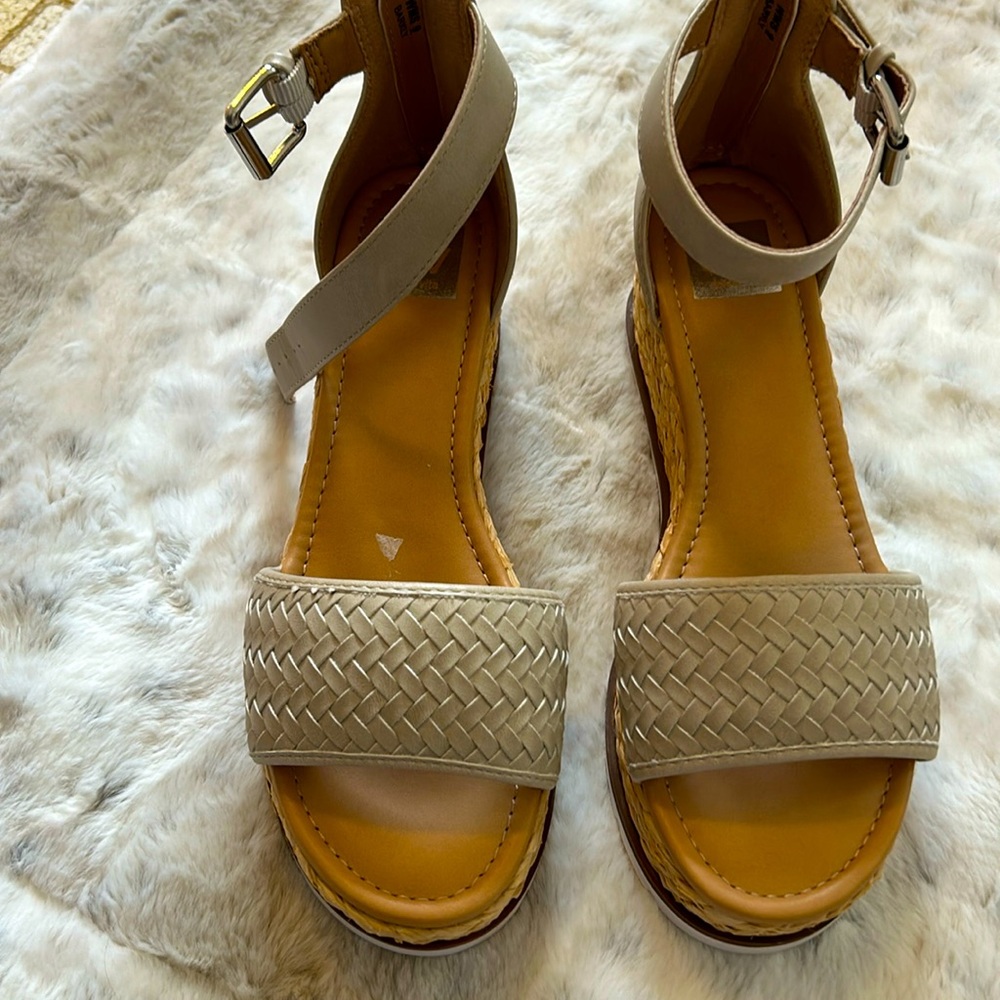 NWOB dv dolce vita Barkley espadrille sandal